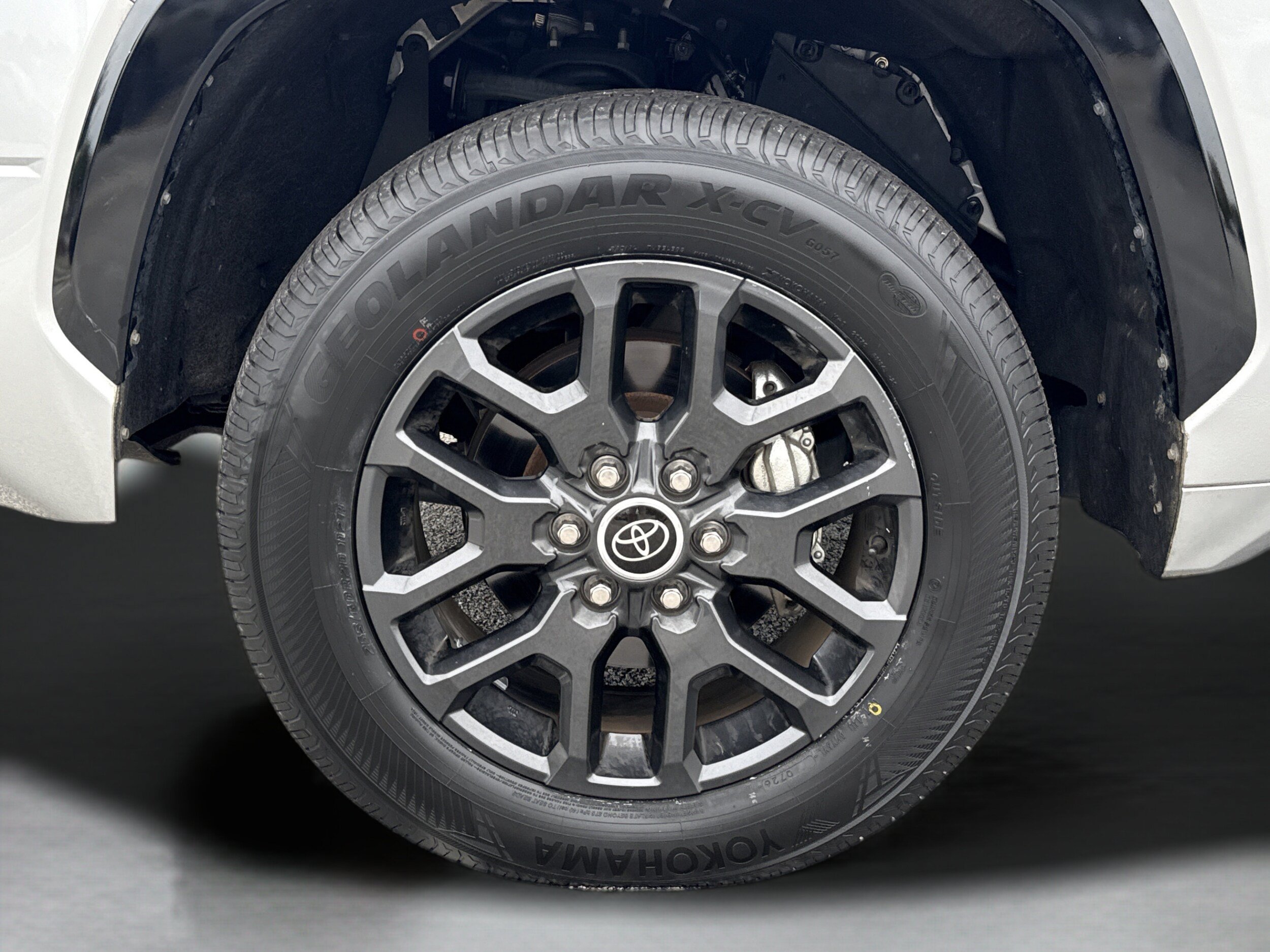Used 2023 Toyota Tundra Platinum AWD/4WD image 35