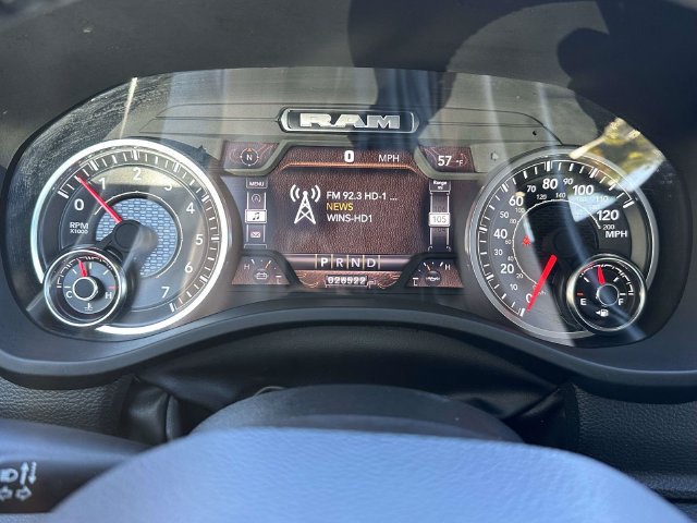 Used 2024 RAM 1500 Laramie AWD/4WD image 27