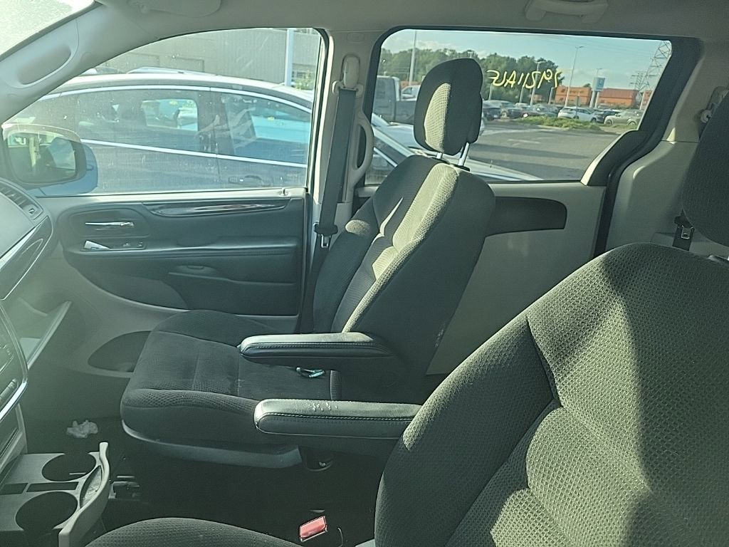 Used 2019 Dodge Grand Caravan SE image 21