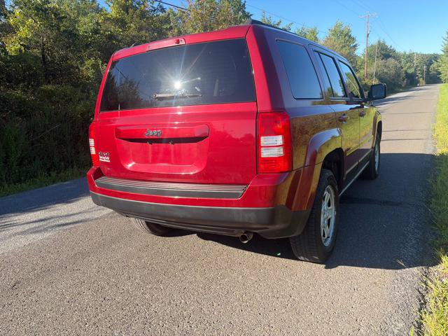 Used 2016 Jeep Patriot Sport w/ Power Value Group AWD/4WD image 6