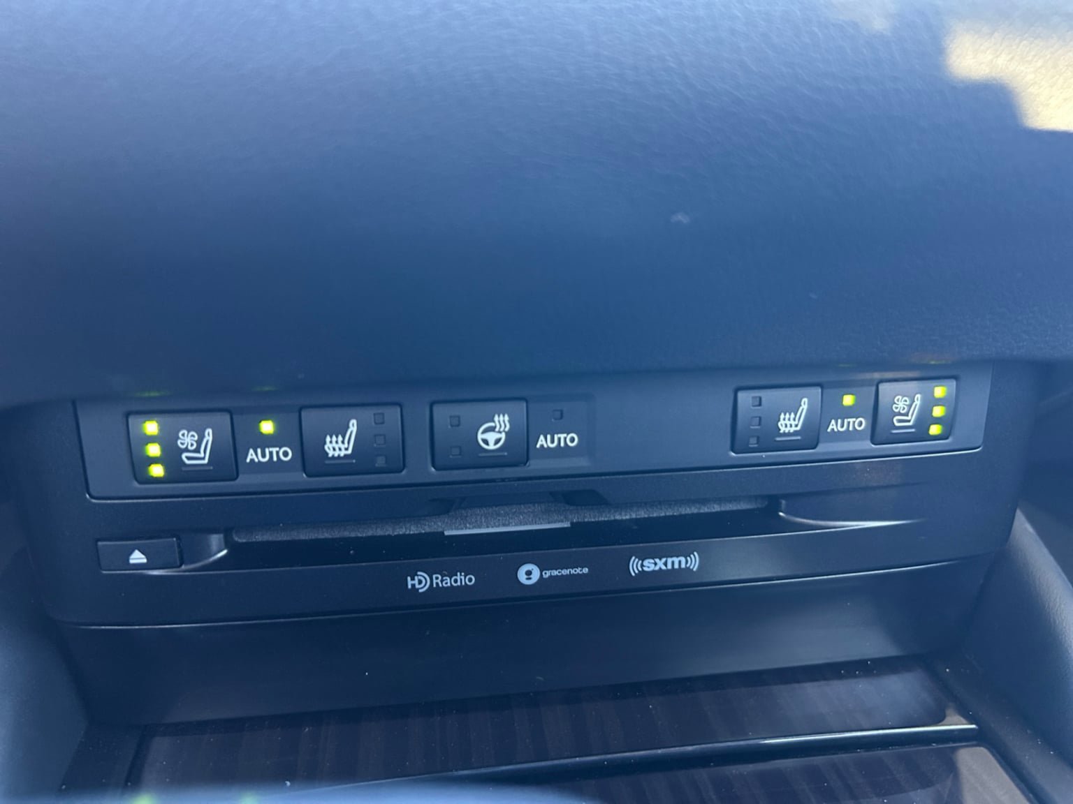 Used 2019 Lexus ES 300h FWD image 23