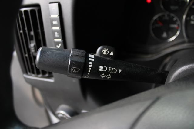 Used 2017 GMC Savana 2500 RWD image 3