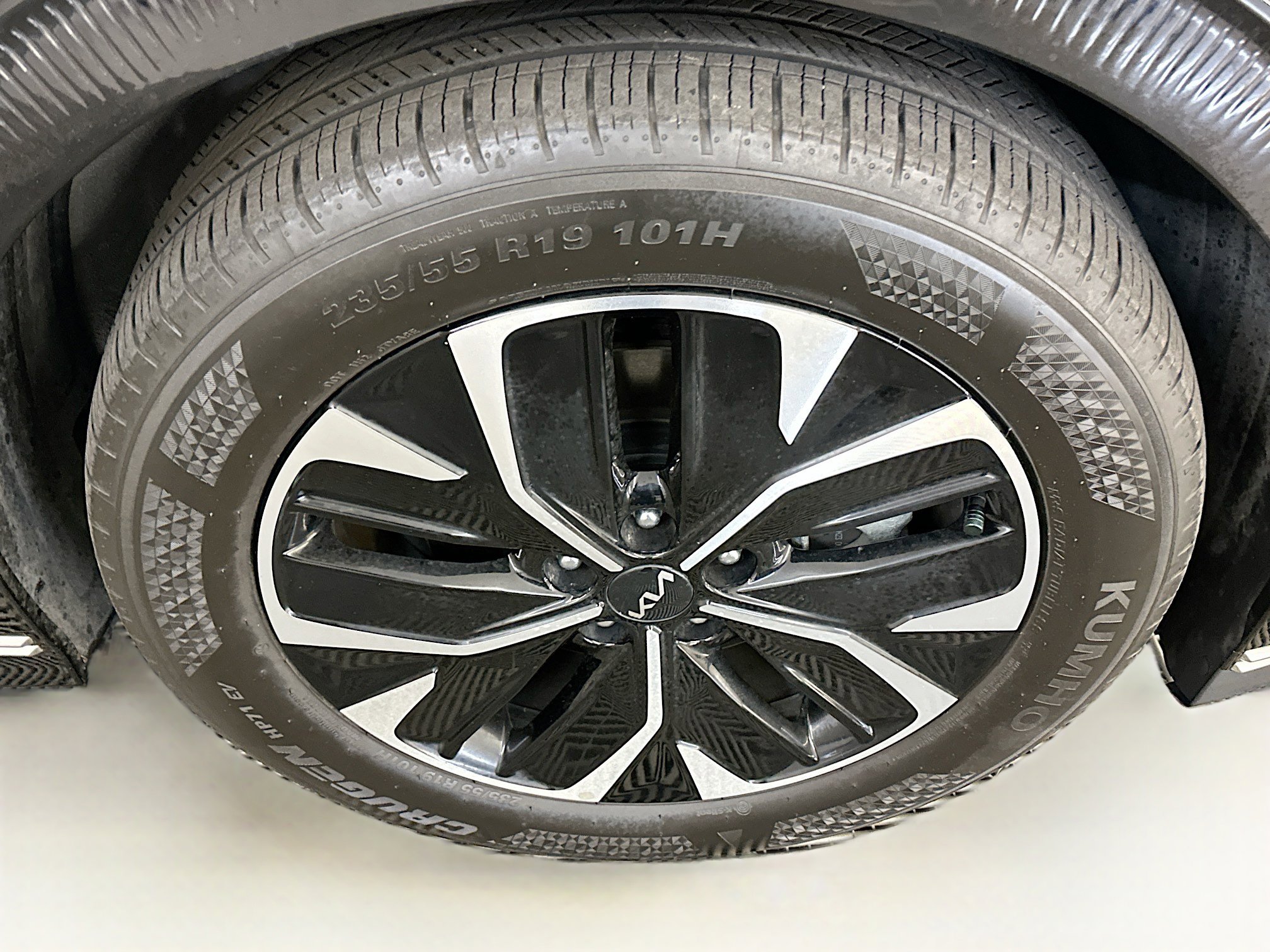 Used 2023 Kia EV6 Wind w/ Wind Technology Package image 11