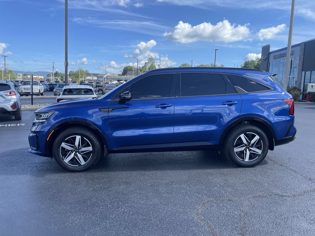 Used 2021 Kia Sorento EX w/ Panoramic Sunroof Package FWD image 3