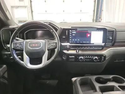 Used 2024 GMC Sierra 2500 SLE AWD/4WD image 12