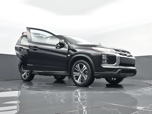 Used 2025 Mitsubishi Outlander Sport ES AWD/4WD image 30