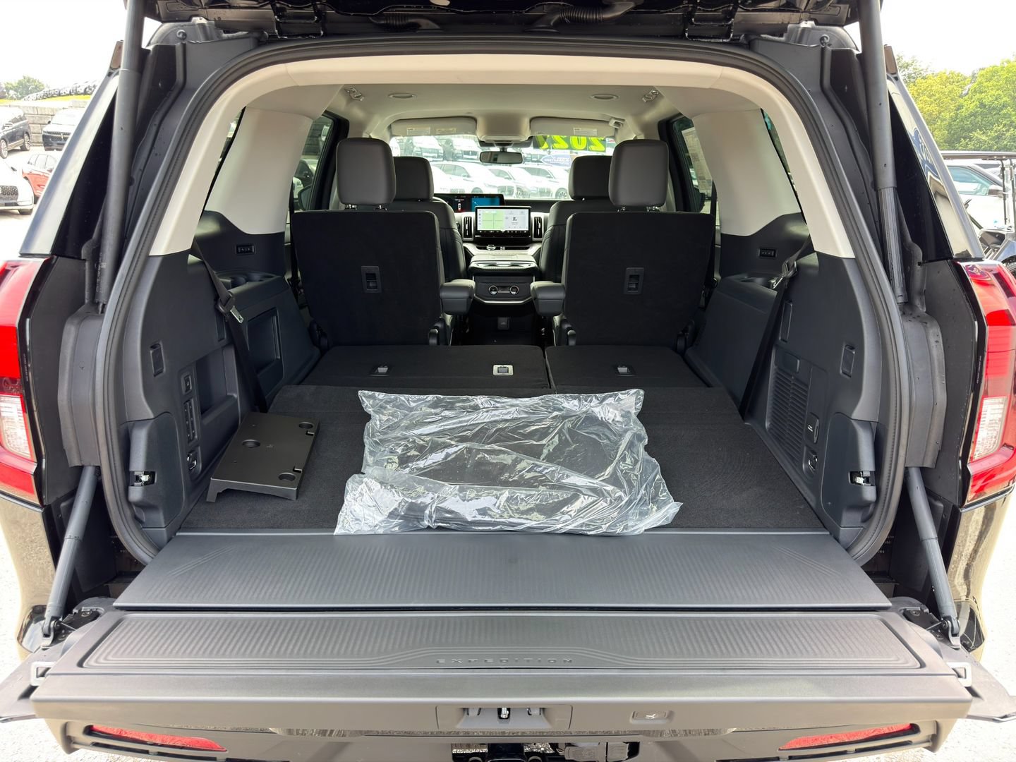 New 2027 Ford Expedition Active AWD/4WD image 18