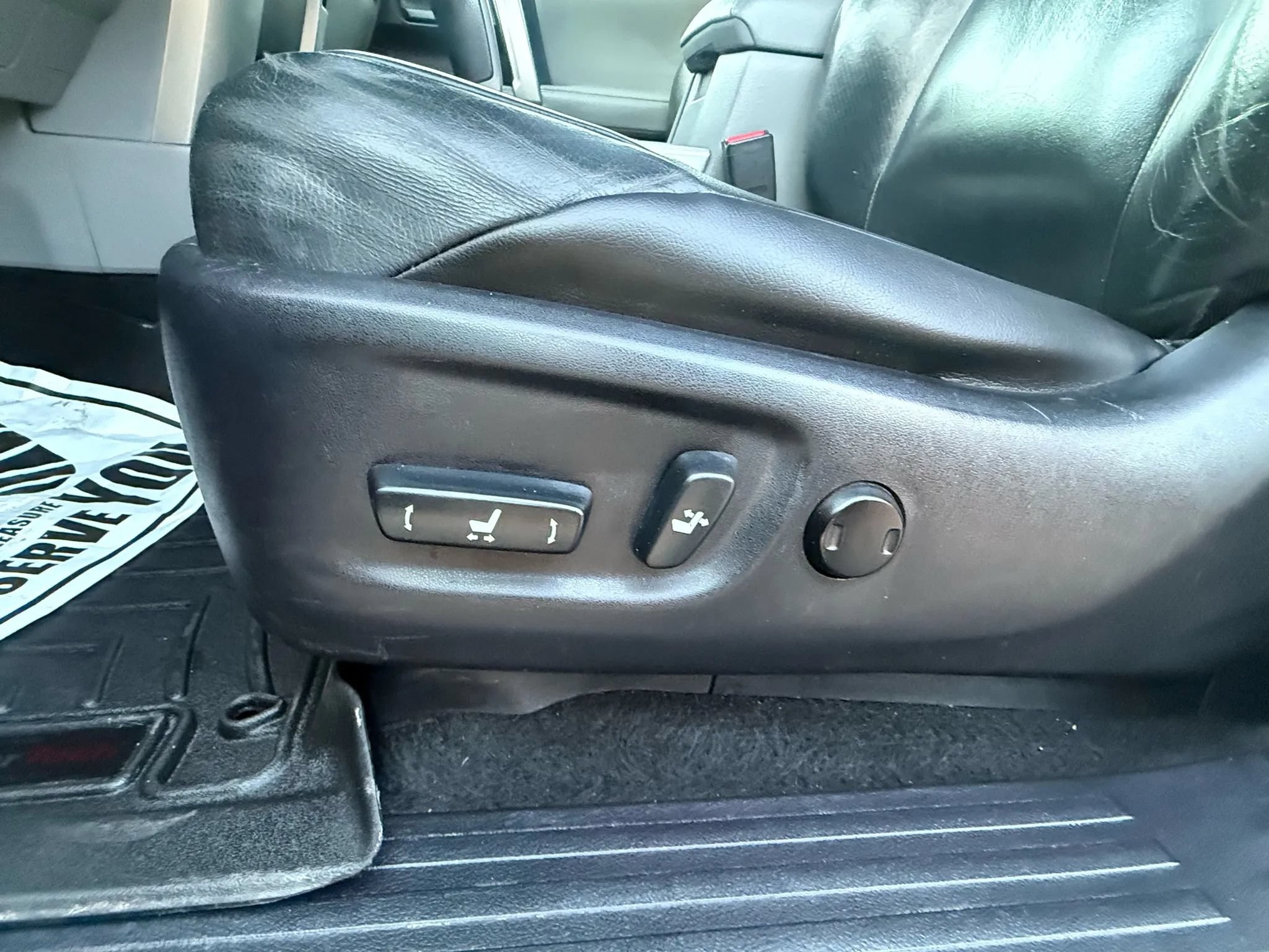 Used 2012 Toyota 4Runner SR5 w/ Premium Pkg AWD/4WD image 15