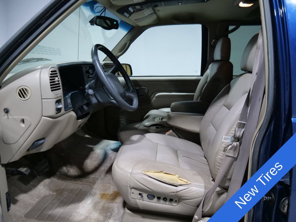 Used 1999 GMC Suburban 4WD w/ Marketing Opt Pkg 3 image 3
