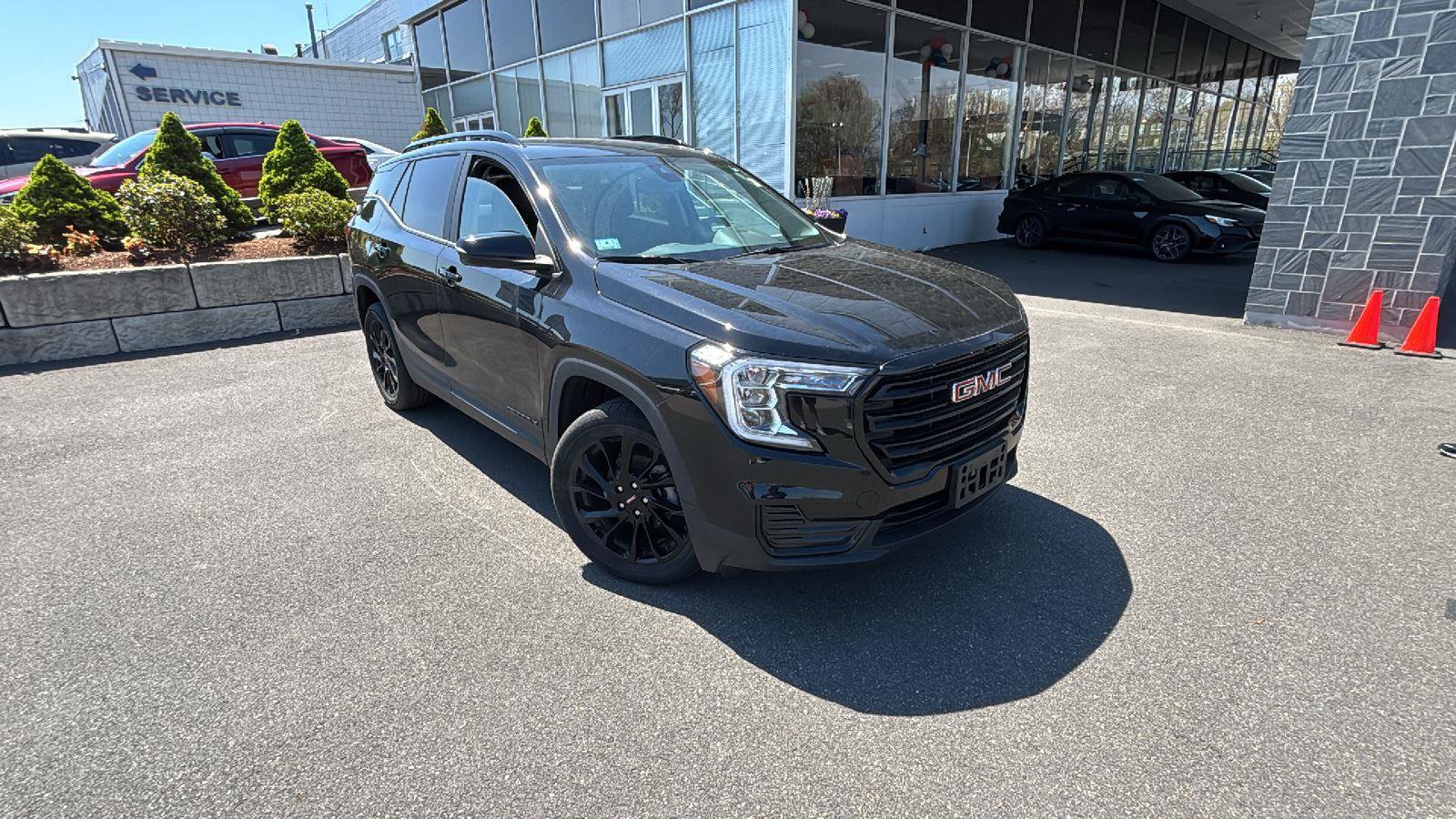 Used 2023 GMC Terrain SLE w/ Driver Convenience Package