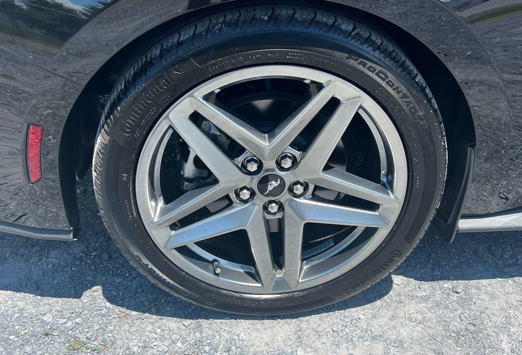 Used 2024 Ford Mustang Coupe RWD image 13