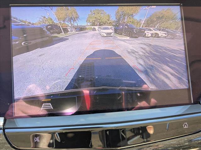 Used 2022 Cadillac XT6 Premium Luxury image 14