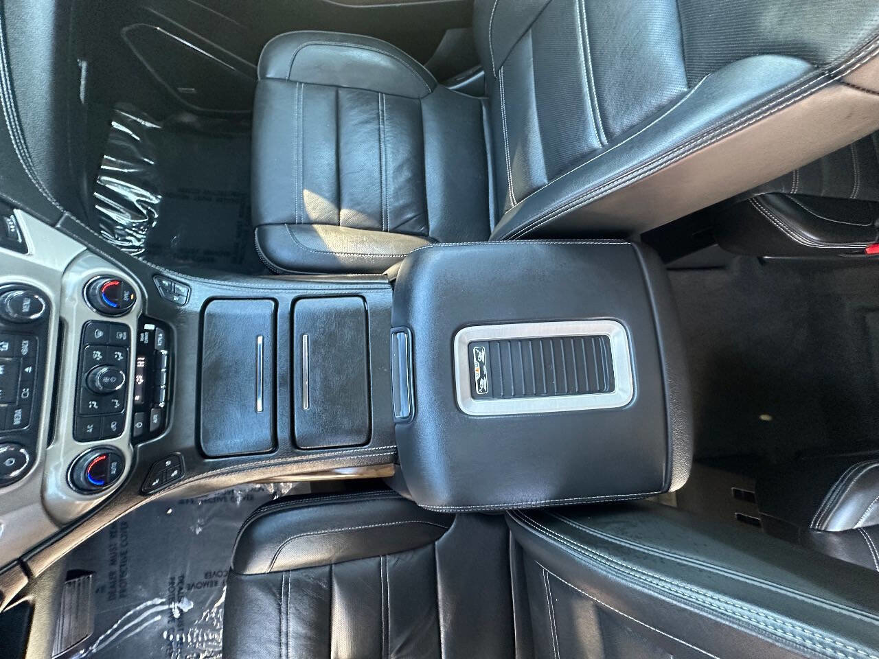 Used 2018 GMC Yukon Denali image 19