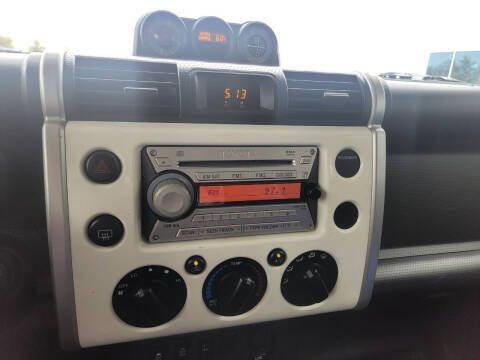 Used 2012 Toyota FJ Cruiser 4WD w/ Convenience Pkg image 21