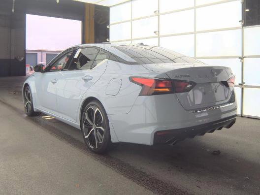 Used 2023 Nissan Altima 2.5 SR image 3