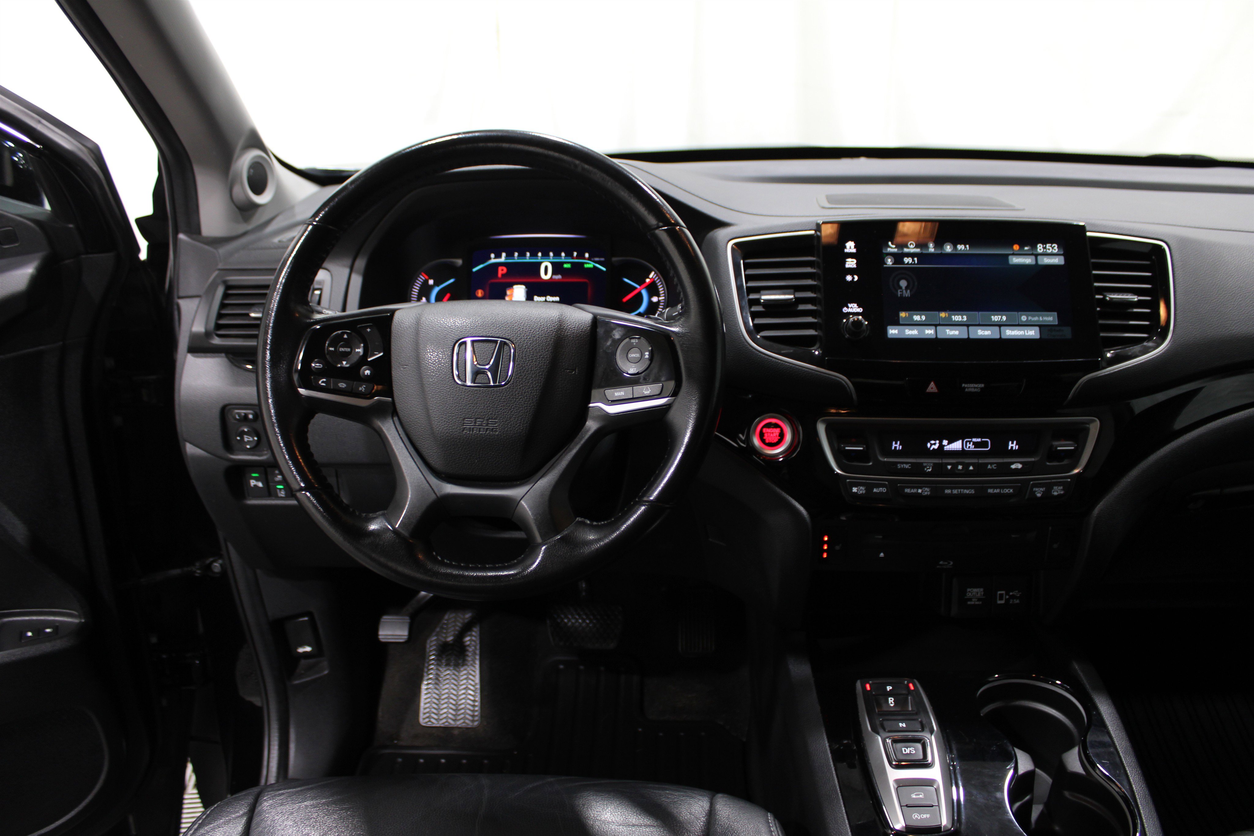 Used 2021 Honda Pilot Touring image 2