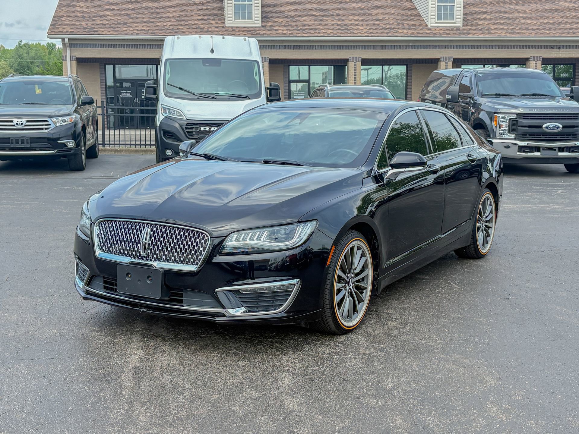 Used 2019 Lincoln MKZ Reserve FWD image 6