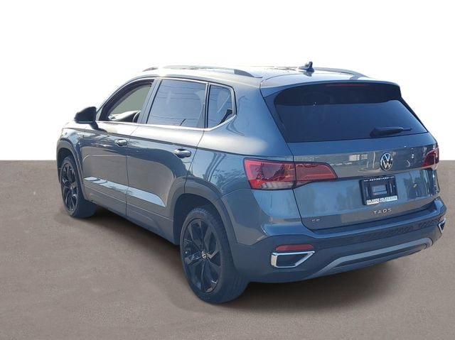 Certified 2023 Volkswagen Taos SE w/ Black Wheel Package FWD image 3