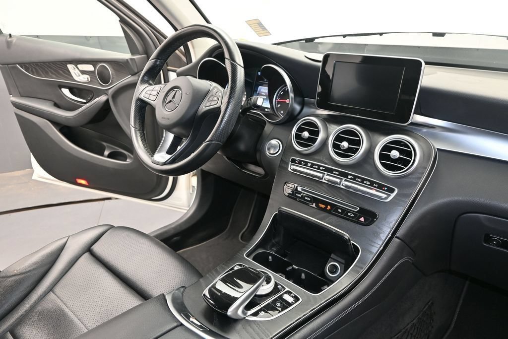 Used 2016 Mercedes-Benz GLC 300 image 25