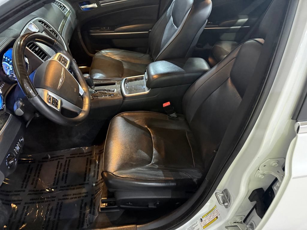 Used 2011 Chrysler 300 C w/ Sound Group RWD image 23