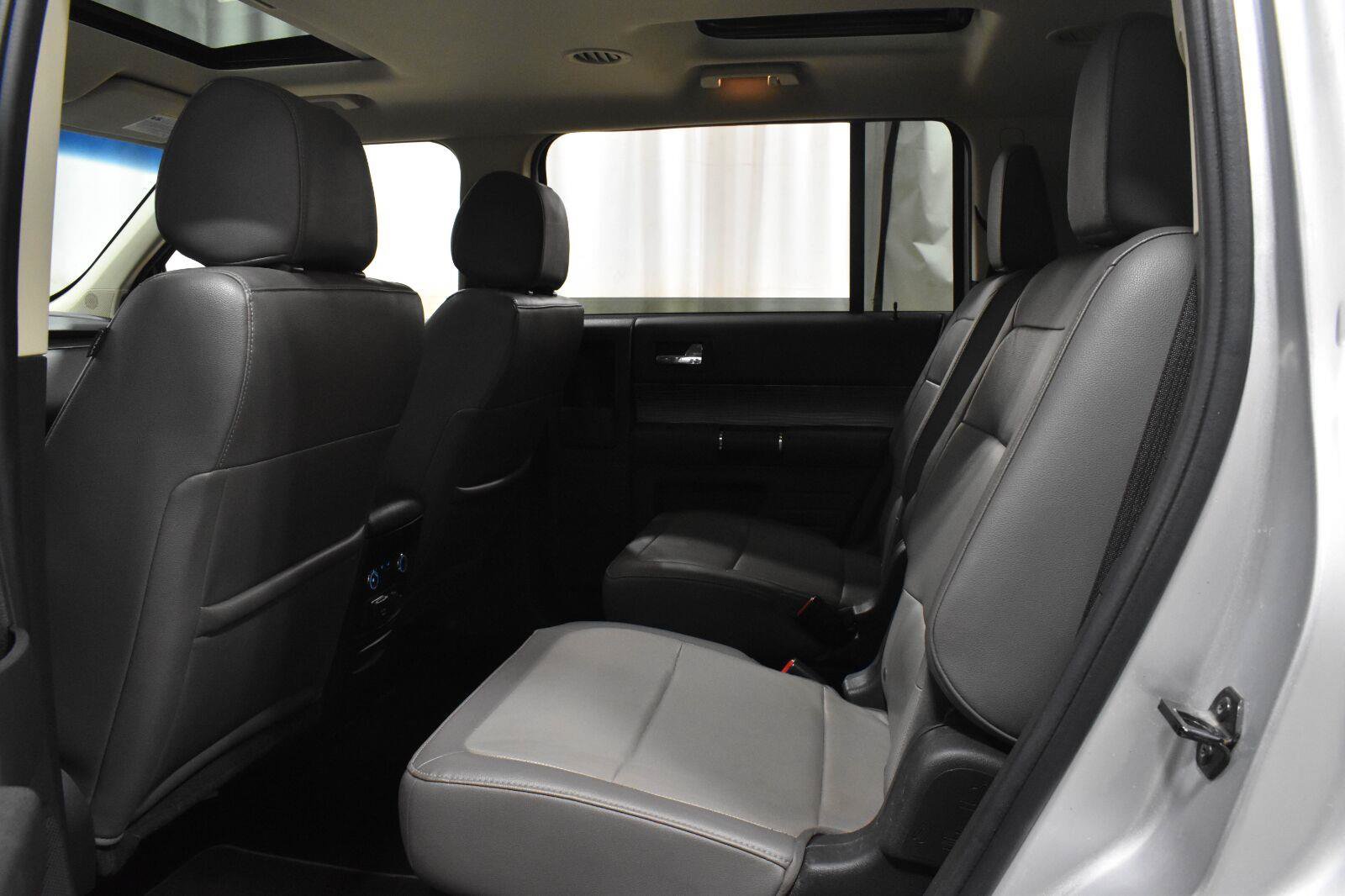 Used 2019 Ford Flex SEL w/ Equipment Group 202A AWD/4WD image 5