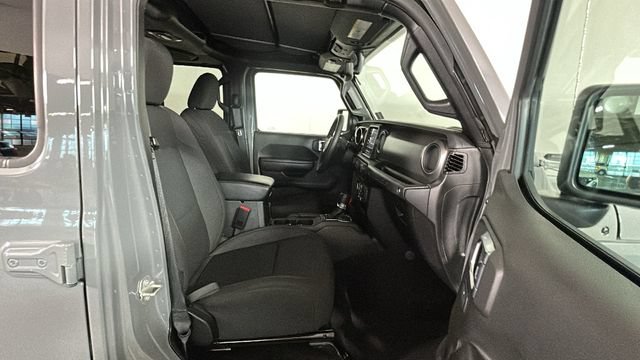 Used 2023 Jeep Wrangler Unlimited w/ 8.4" Radio Group AWD/4WD image 28