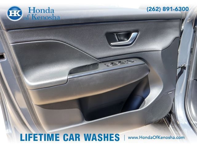 Used 2024 Hyundai Kona Limited AWD/4WD image 24