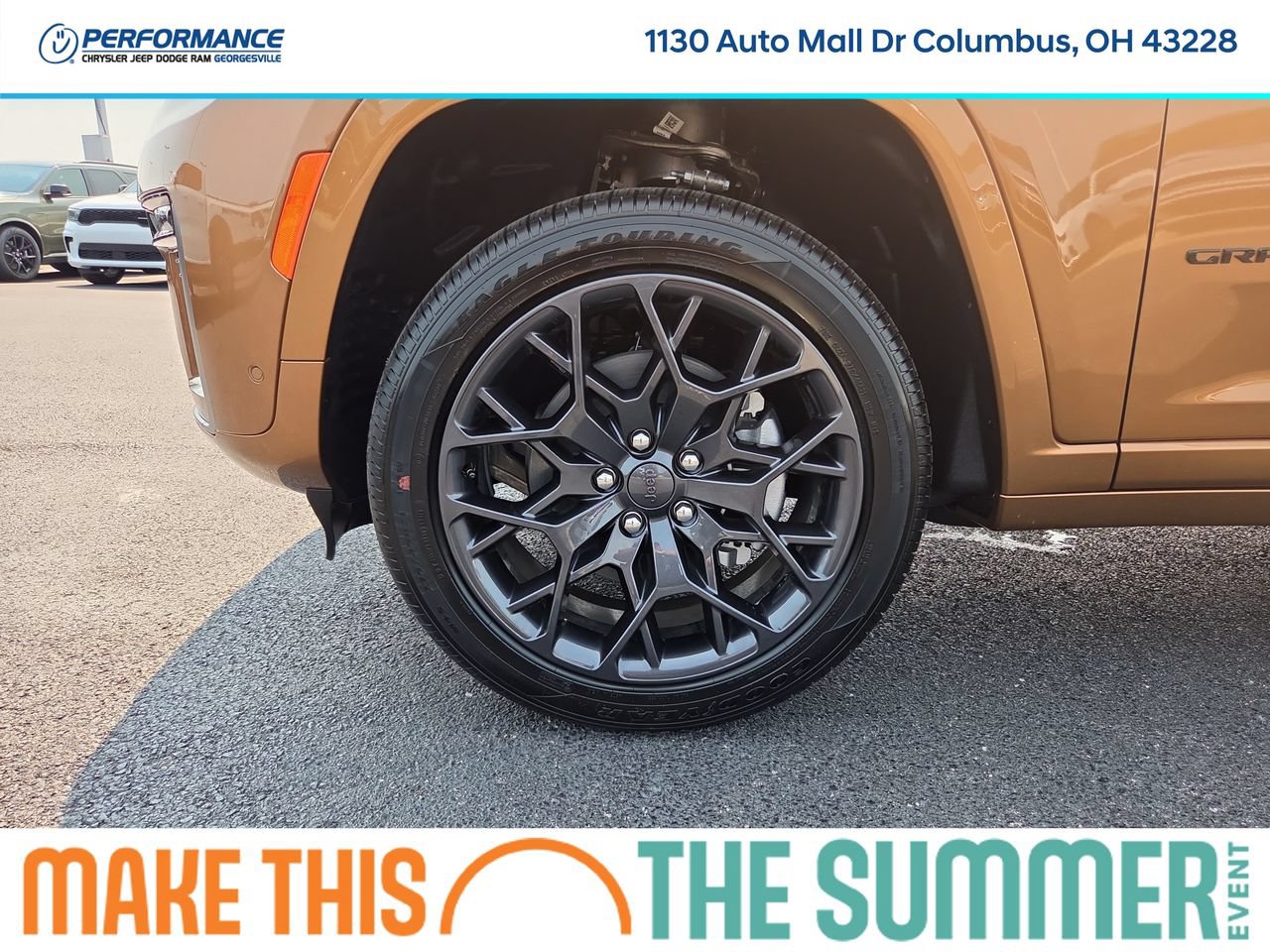 New 2026 Jeep Grand Cherokee L Summit w/ Obsidian Package AWD/4WD image 9