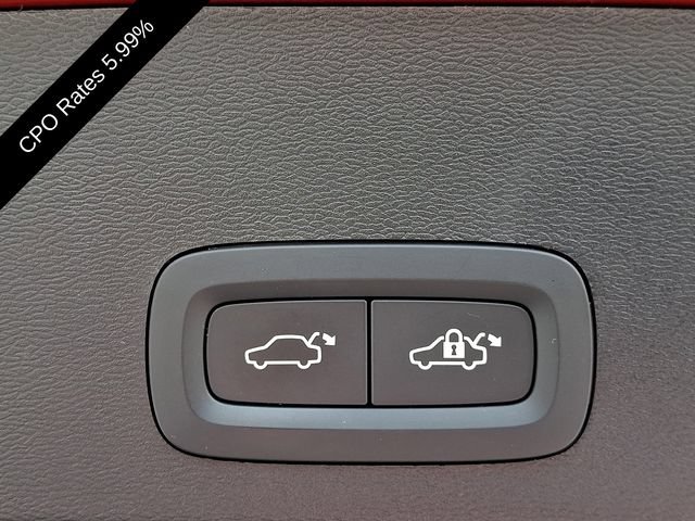 Certified 2023 Volvo XC40 B5 Plus w/ Driver Assist Package AWD/4WD image 32