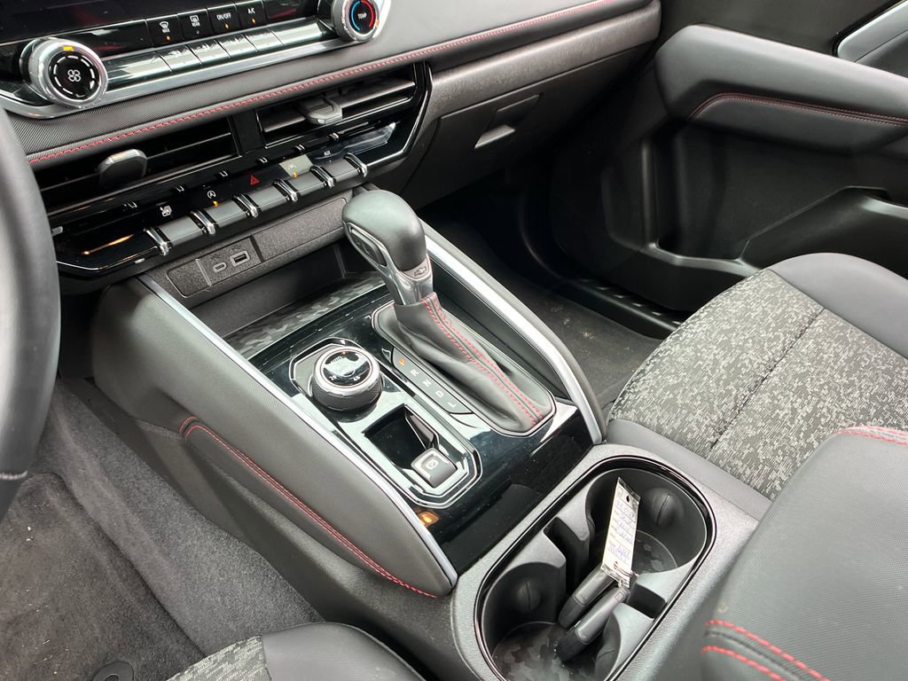 Used 2024 Chevrolet Colorado Z71 image 19