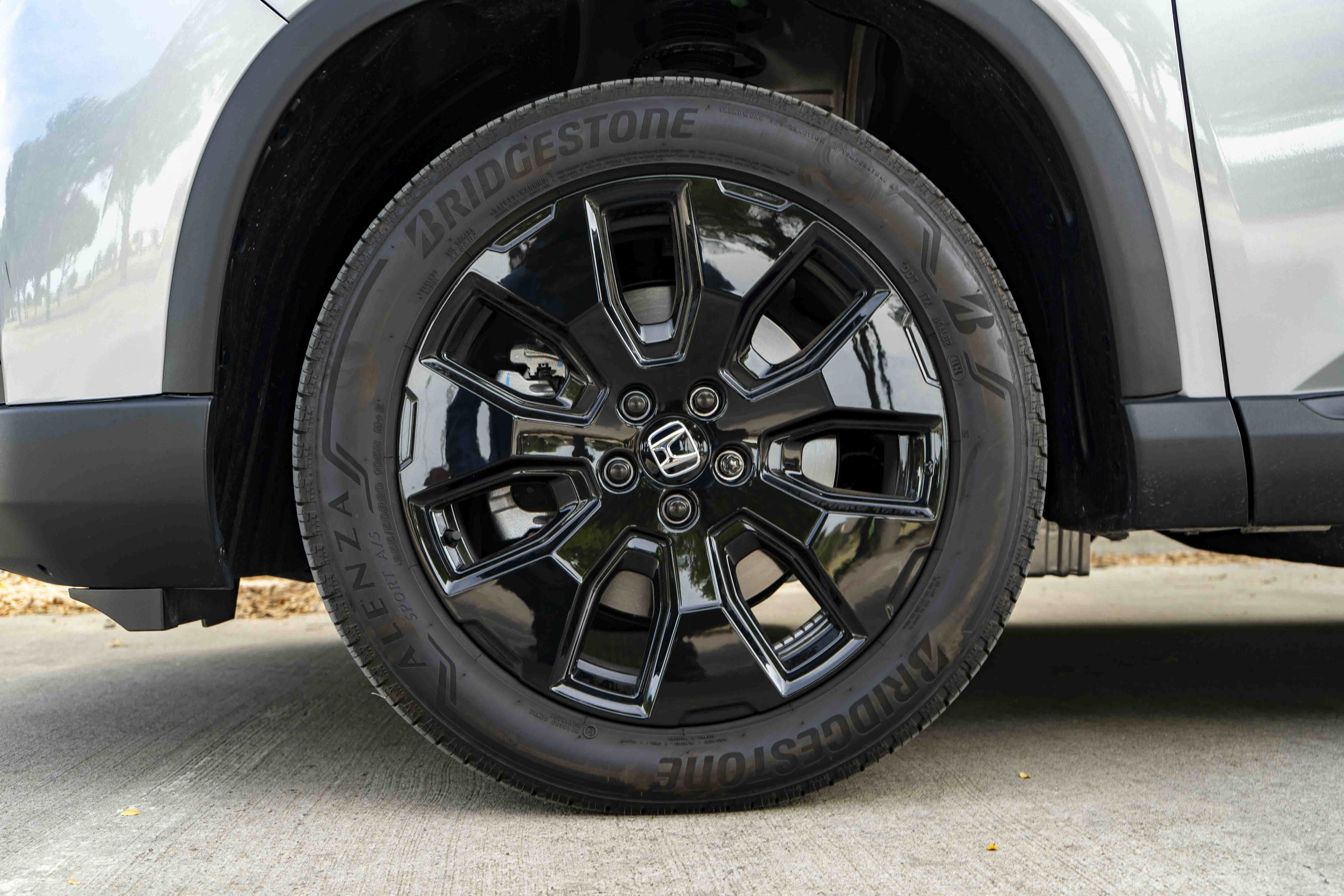 Used 2026 Honda Pilot Black Edition image 14