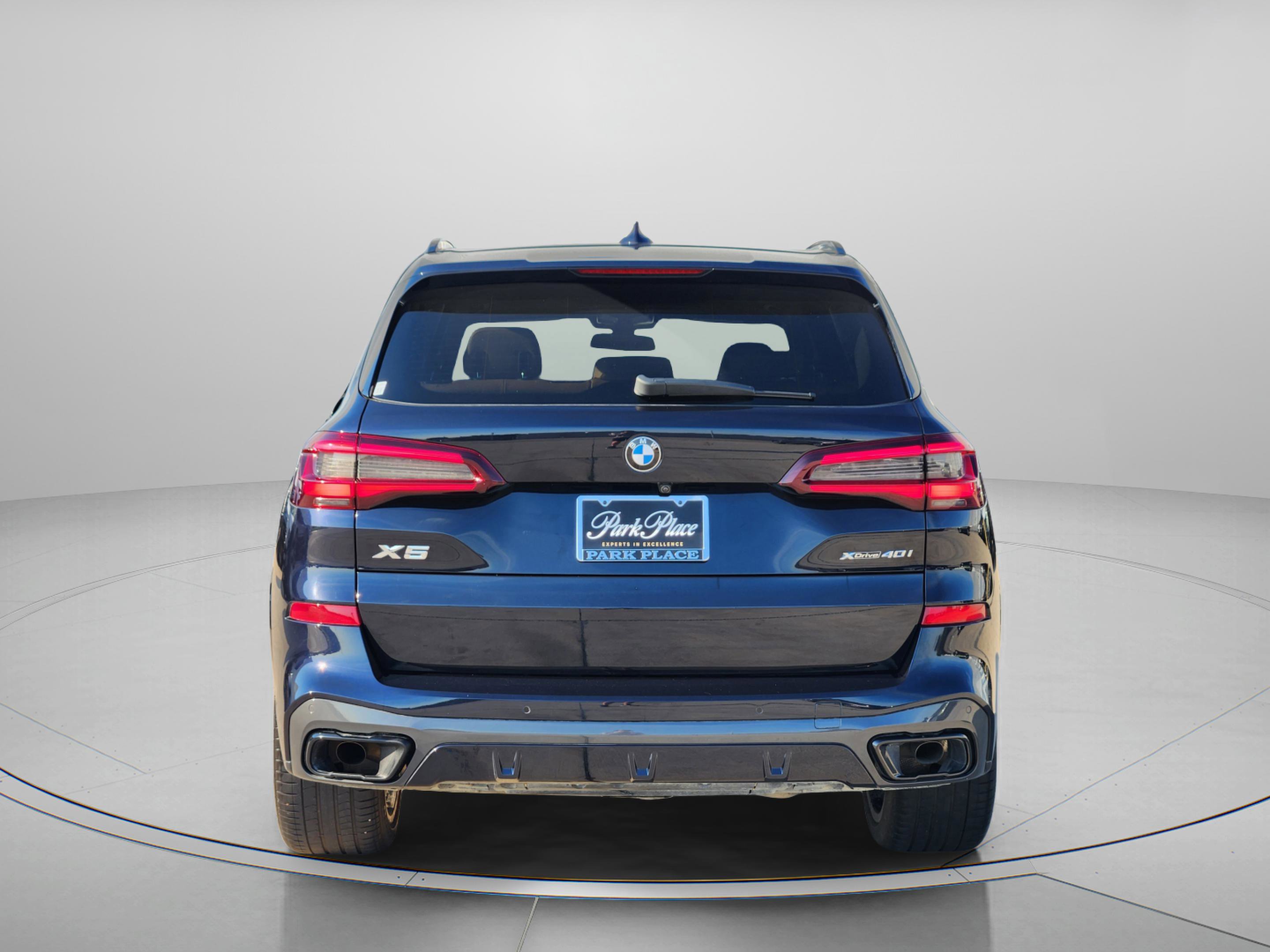 Used 2022 BMW X5 xDrive40i w/ M Sport Package AWD/4WD image 4