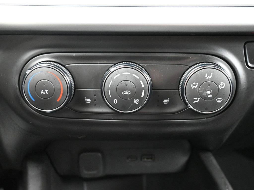 Used 2024 Chevrolet Trax RS w/ Driver Confidence Package image 25