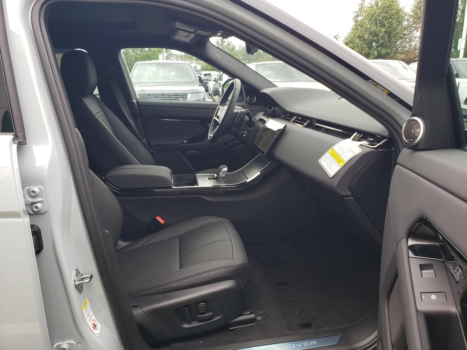 New 2026 Land Rover Range Rover Evoque S AWD/4WD image 17
