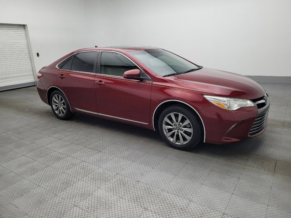 Used 2017 Toyota Camry XLE w/ Moonroof Package image 11