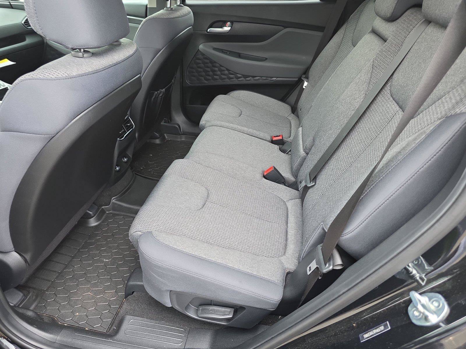 Certified 2023 Hyundai Santa Fe SE FWD image 16