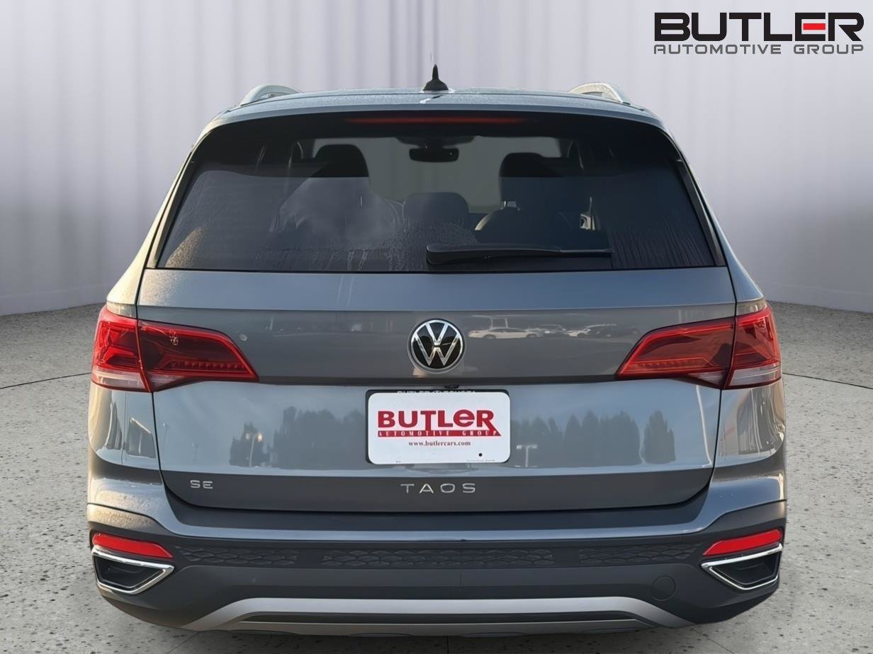 Used 2023 Volkswagen Taos SE FWD image 5
