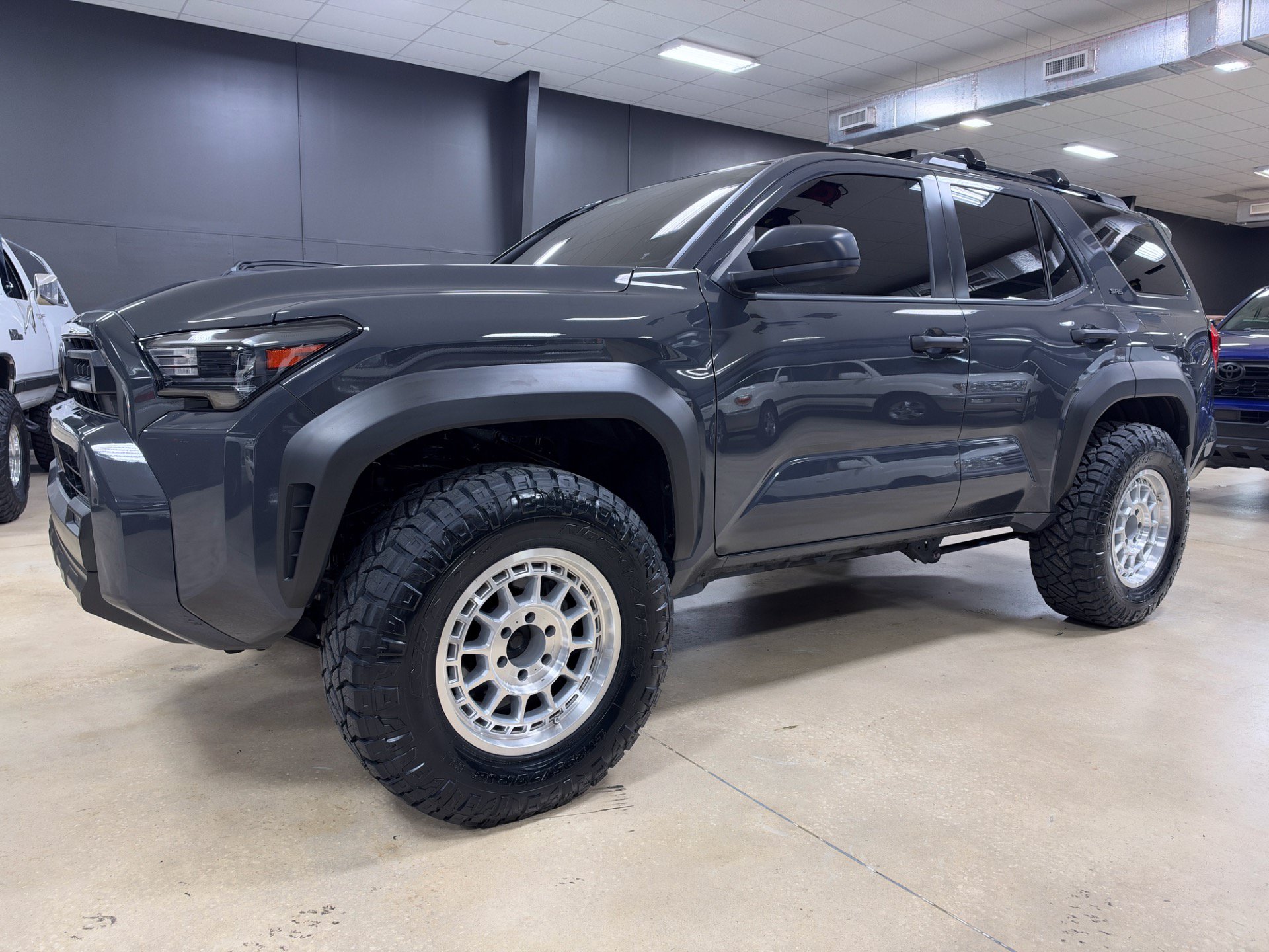 Used 2026 Toyota 4Runner SR5 AWD/4WD image 9