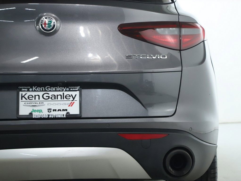 Used 2018 Alfa Romeo Stelvio Ti Sport image 45
