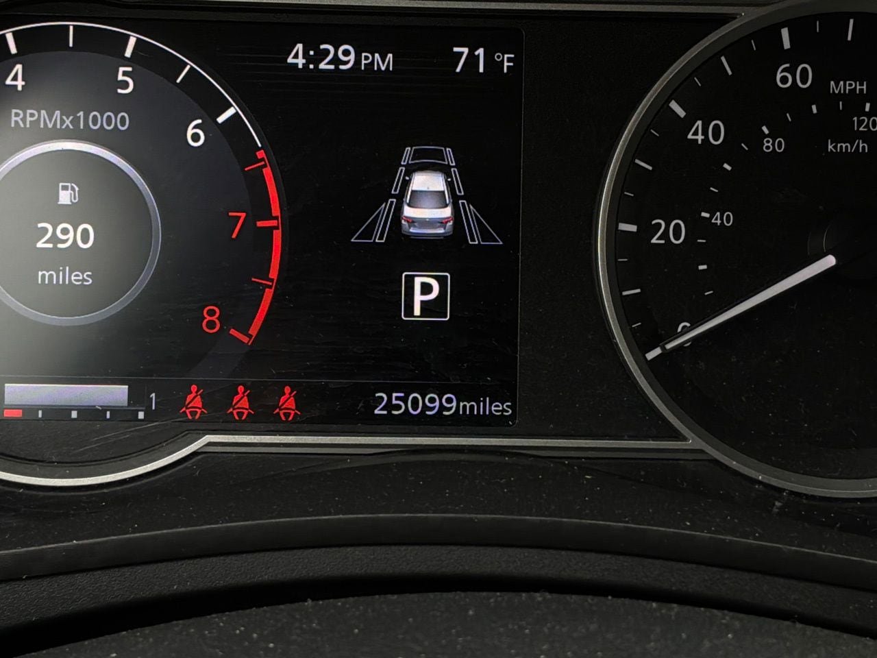 Used 2025 Nissan Versa SV FWD image 34