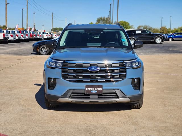 New 2026 Ford Explorer Active image 2