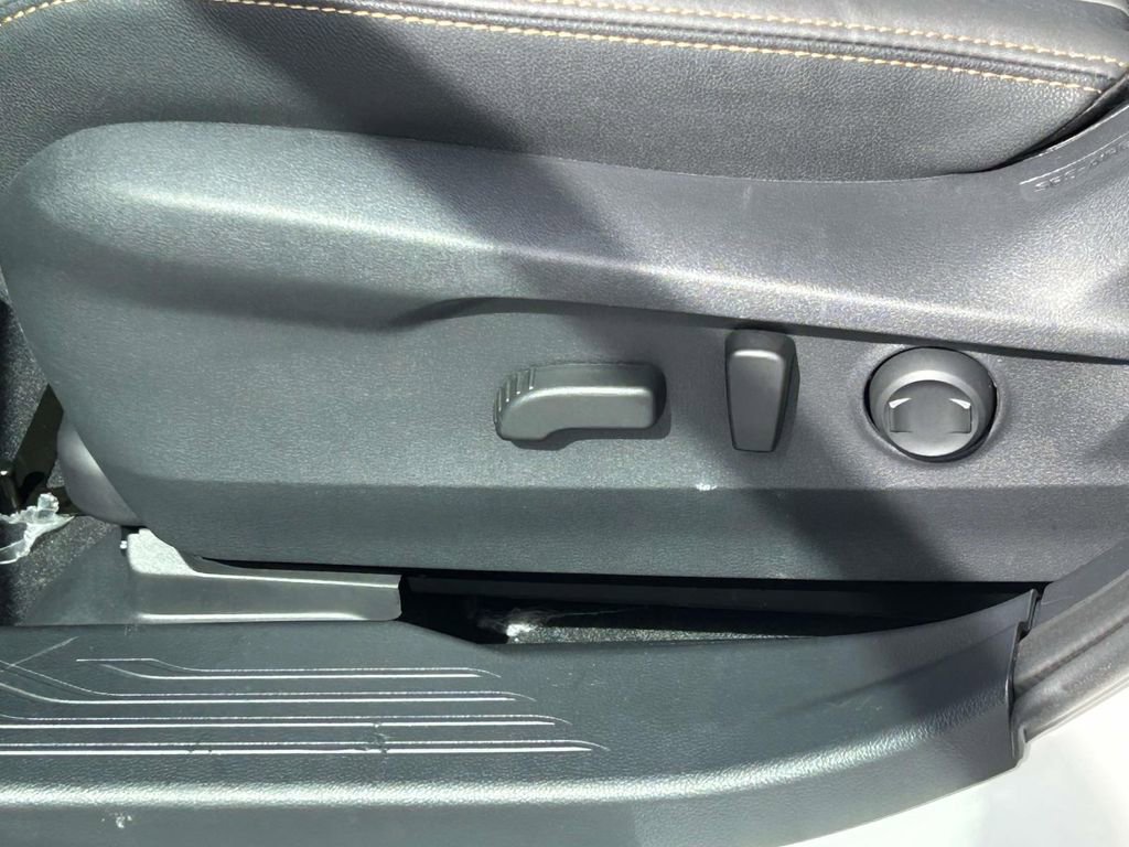 Certified 2025 Subaru Outback Wilderness AWD/4WD image 19