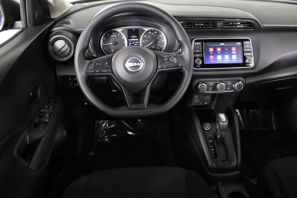 Certified 2025 Nissan Kicks Play S FWD image 7