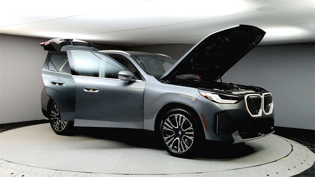 Used 2025 BMW X3 xDrive30i w/ Premium Package image 9