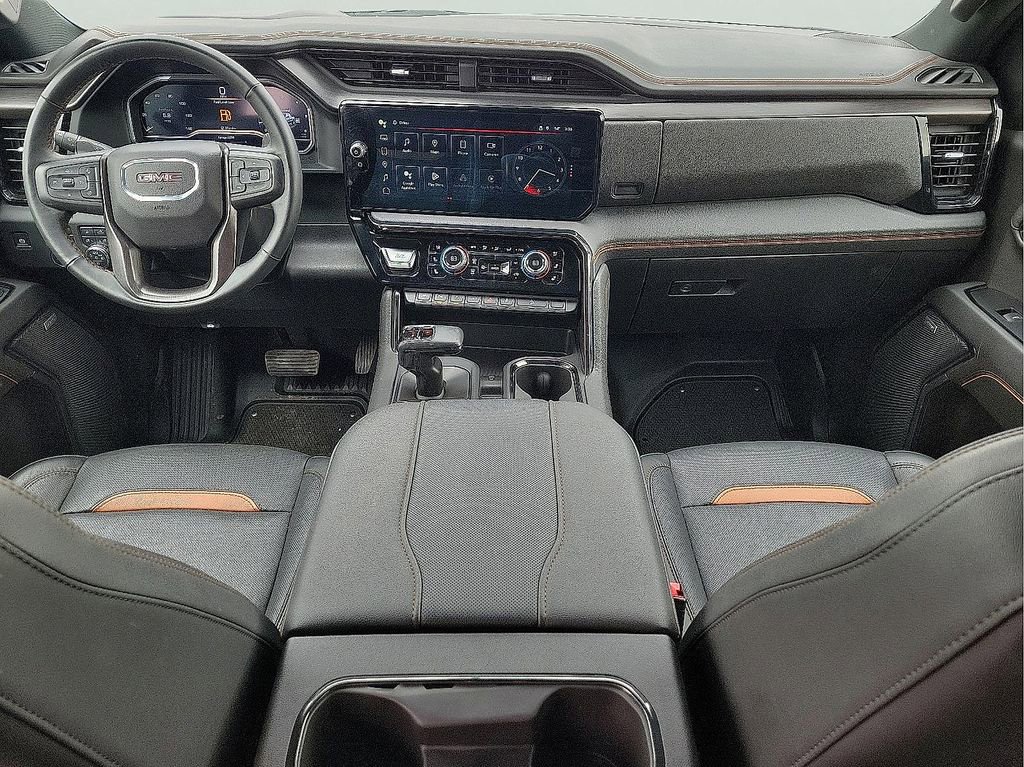 Used 2024 GMC Sierra 1500 AT4 w/ Technology Package AWD/4WD image 10