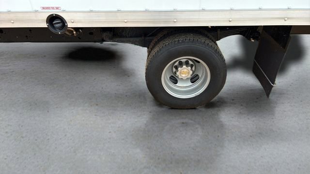 New 2024 Chevrolet Express 4500 w/ Power Convenience Package RWD image 15
