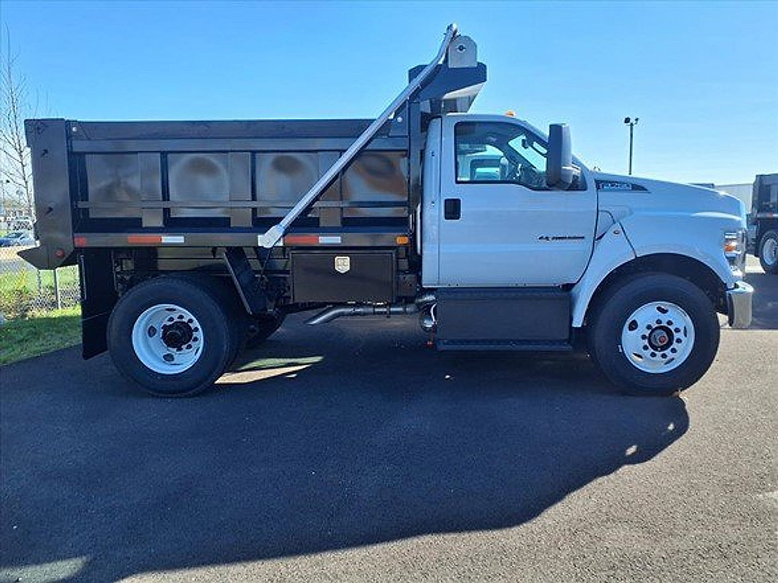 New 2027 Ford F750 2WD Regular Cab Super Duty image 10