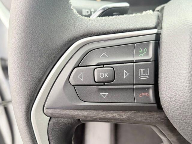 New 2026 Jeep Grand Cherokee Limited w/ Limited Altitude Package AWD/4WD image 18
