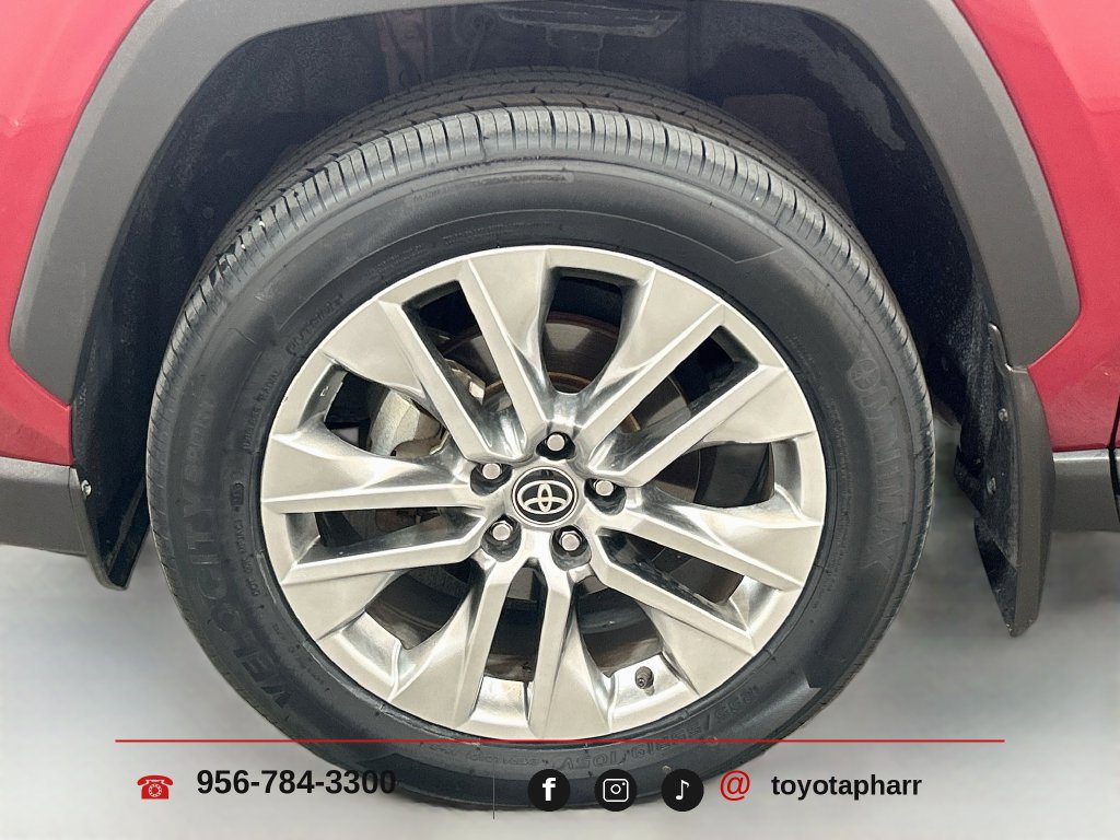 Used 2024 Toyota RAV4 XLE Premium FWD image 29