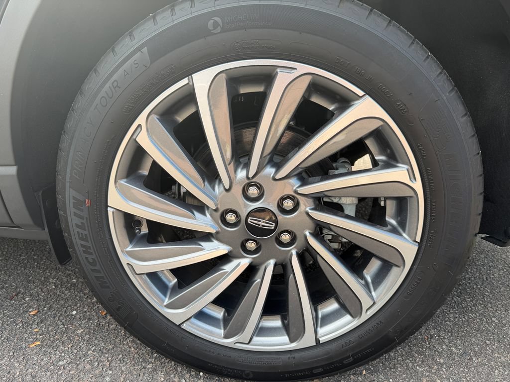 Used 2024 Lincoln Corsair Reserve FWD image 27